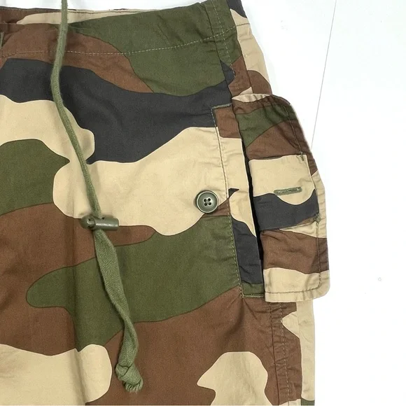 ANTHROPOLOGIE GOOD AMERICAN Women's Camo Cargo Parachute Pants Size Medium - Picture 3 of 10